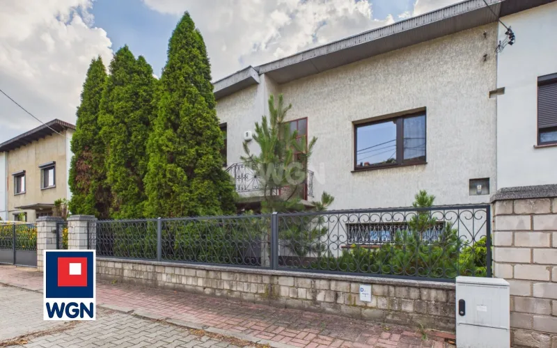 Dom na  sprzedaż Ostrów Wielkopolski - Dom z potencjałem dla dwóch rodzin.